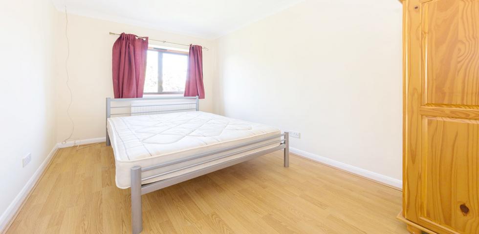 			LET, 4 Bedroom, 1 bath, 1 reception House			 St.Helens Gardens, LADBROKE GROVE